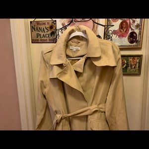 Trench Coat Belted Light Tan Coat XL. Like  New